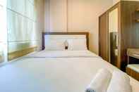 ห้องนอน Comfy and Great Location 2BR at Signature Park Tebet Apartment By Travelio