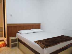 Gorland Hostel near GOR Satria Purwokerto Mitra RedDoorz, THB 351.17