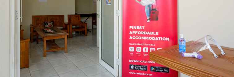 Lobby RedDoorz @ Jalan Raya Kaliwungu Selatan. Kendal