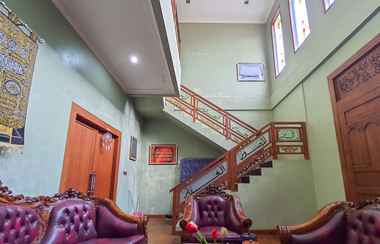 Lobby 2 Pakde air cafe and homestay Grabag Magelang Mitra RedDoorz