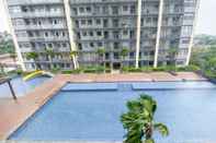 Kolam Renang Comfort 1BR Apartment with Working Room at Daan Mogot City By Travelio