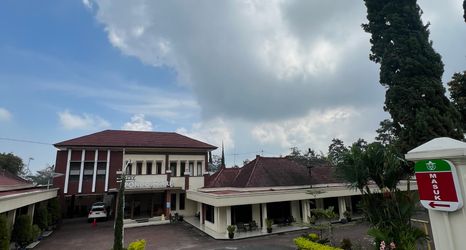 ภายนอกอาคาร 2 Hotel Pondok Sari 1 Tawangmangu