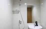 In-room Bathroom 3 Homey and Modern Look Studio Apartment Gateway Park LRT City By Travelio