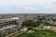 Lobby Homey and Modern Look Studio Apartment Gateway Park LRT City By Travelio