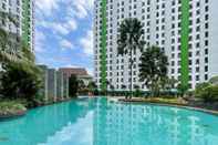 Kolam Renang RedLiving Apartemen Green Lake View Ciputat - Pelangi Rooms 2 Tower E