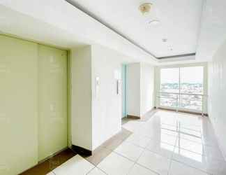 Lobby 2 RedLiving Apartemen Green Lake View Ciputat - Hanna Property Tower C