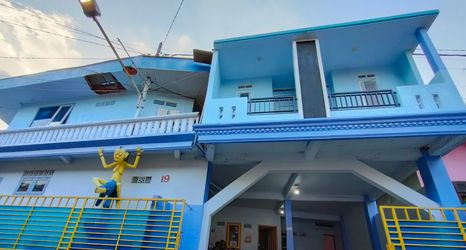 Bên ngoài 2 Blue Nineteen RedPartner