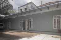 Luar Bangunan Griya Rahayu Guesthouse Mitra RedDoorz near Jatim Park 2 Batu