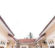 Exterior 5 Guest House Dhome 1 Syariah RedPartner