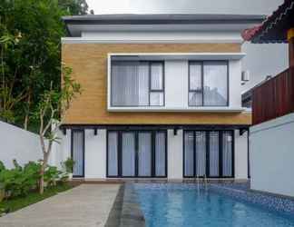 Exterior 2 The Lavana Greenkhaza Villa Jogja