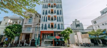 外部的 2 La Beauté Hotel