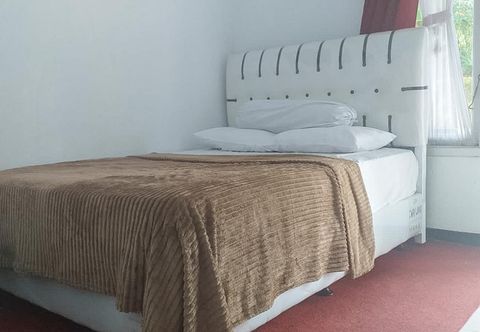 Khác Penginapan Pondok Family RedPartner