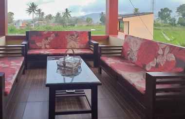 Lobby 2 Saung Aligo Syariah RedPartner