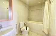 In-room Bathroom 3 Elegant and Spacious Studio Apartment Mustika Golf Residence By Travelio