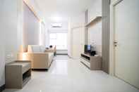 Lobi Homey and Cozy 2BR at Benson Supermall Mansion Apartment By Travelio