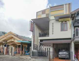 Bangunan 2 Puguh Homestay Bromo at Desa Wisata Bromo