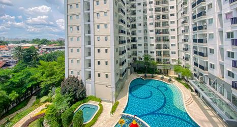 Exterior 2 Minimalist Studio Signature Park Grande Apartment By Travelio