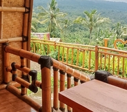 Others 2 Villa Bambu Rinjani & Restaurant Mitra RedDoorz