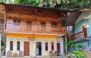 Bên ngoài 4 Nayyla Homestay