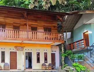 Bên ngoài 2 Nayyla Homestay