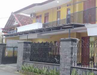 Luar Bangunan 2 RedDoorz near Prawirotaman Yogyakarta