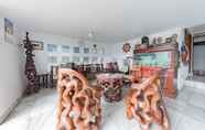 Lain-lain 6 Biru Homestay Bandung Mitra RedDoorz