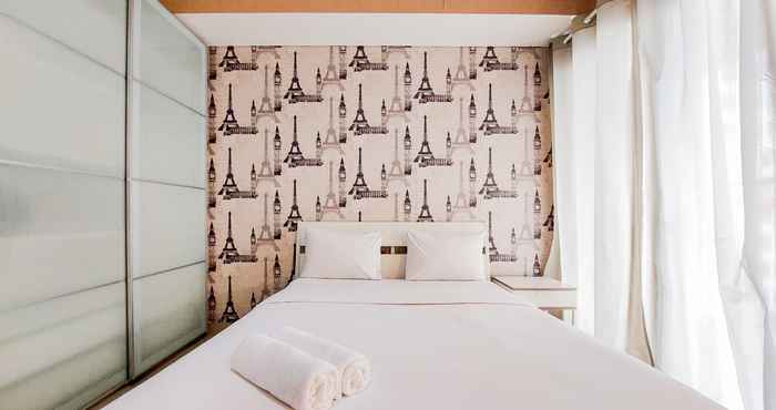 Kamar Tidur Minimalist and Cozy Studio Room Paramount Skyline Apartment By Travelio