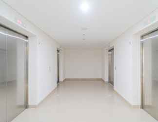 Lobby 2 RedLiving Apartemen Transpark Juanda - Premium Property