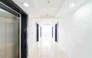 Lobby 3 RedLiving Apartemen Bassura City - Premium Property