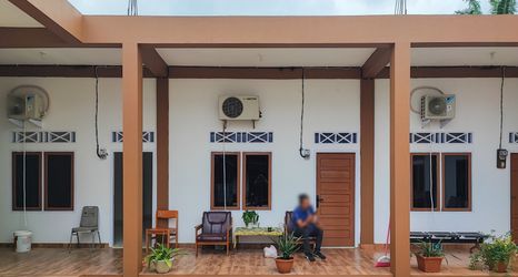 외관 2 Adela Homestay Syariah Near Universitas Muhammadiyah Jambi Mitra RedDoorz