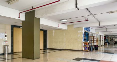 Lobi 2 RedLiving Apartemen Gateway Cicadas - Premium Property