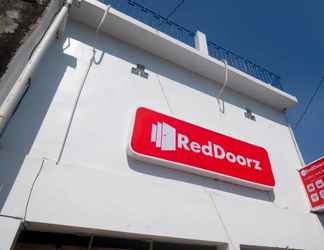 Exterior 2 RedDoorz @ Jakal Atas KM 7