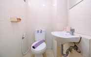 In-room Bathroom 5 Tidy and Comfortable 2BR Lagoon Apartment By Travelio