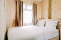 Kamar Tidur Comfort Stay 2BR Apartment at Green Pramuka City By Travelio