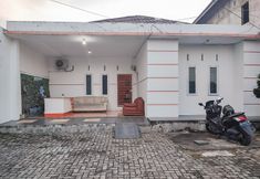 Exterior 4 RedDoorz Syariah Near Kantor Gubernur Jambi