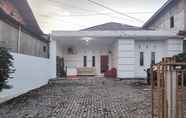 Exterior 6 RedDoorz Syariah Near Kantor Gubernur Jambi