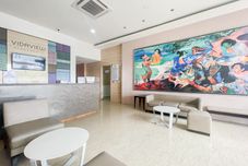 ロビー RedLiving Apartemen Vida View - Indra Rooms