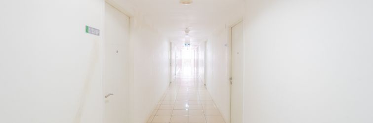 Lobby RedLiving Apartemen Bassura City - Ens Room