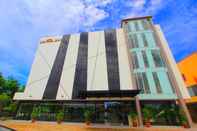 Exterior Lovina Inn Batam Centre