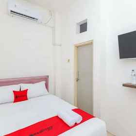 Others 1 RedDoorz near Pasar Lama Serang, Pangkalan Boros Hotels