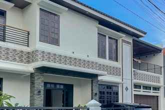 Exterior 4 RedDoorz Syariah near Stasiun Madiun 2