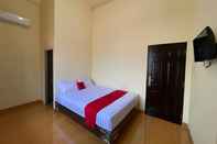 Bedroom RedDoorz @ Ramelau near AP Pettarani