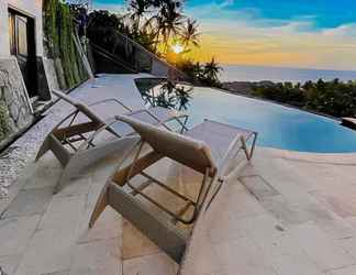 Swimming Pool 2 The Lavana Villa Lombok Sunset