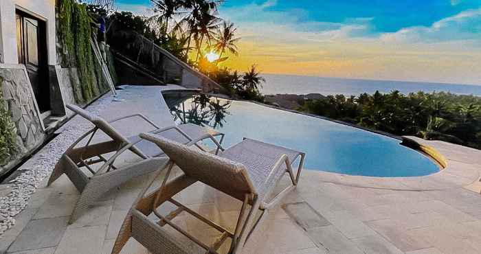 Swimming Pool The Lavana Villa Lombok Sunset