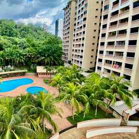 Exterior / Building 1 Putravilla Condominiums Spacious and comfy , Kampung Pengantin Kuala Lumpur (La Hacienda) Hotels