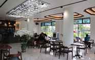 Bar, Kafe dan Lounge 2 Bluesea Homestay