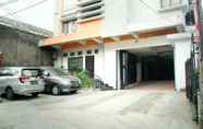 Exterior 4 RedDoorz near Telkom Corporate University