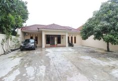 Luar Bangunan 3 RedDoorz near Balekambang City Park