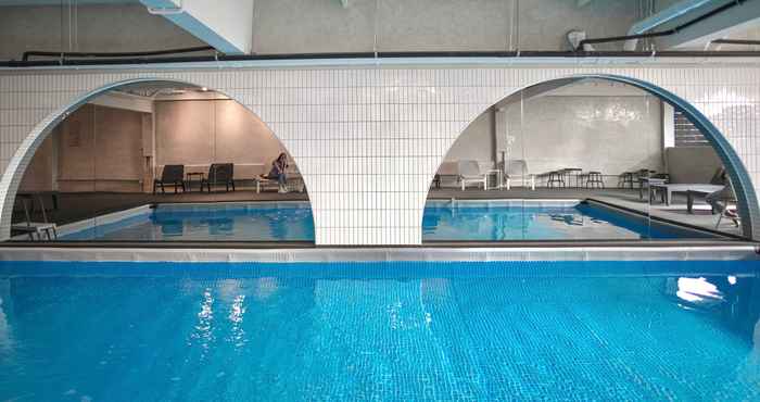 Swimming Pool E11 Hotel