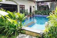 Swimming Pool Koolkost Syariah near RSUD Mataram Lombok